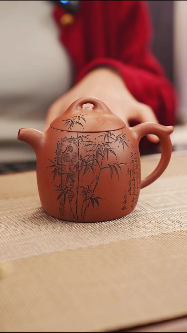 原矿红皮龙秦权紫砂壶30