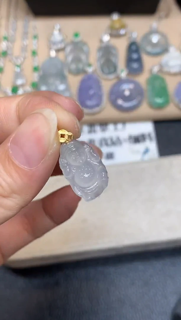 颈饰18K金镶嵌翡翠财神【无服务费