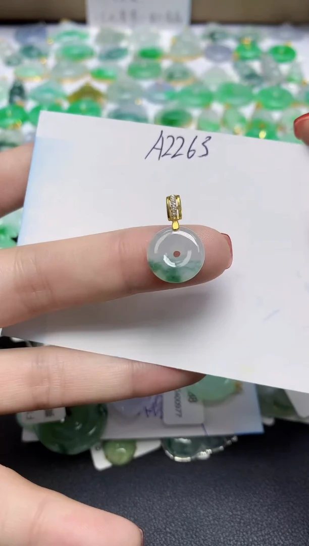 颈饰未镶嵌翡翠天然缅甸翡翠A货翡翠百元以上9元证书费自理