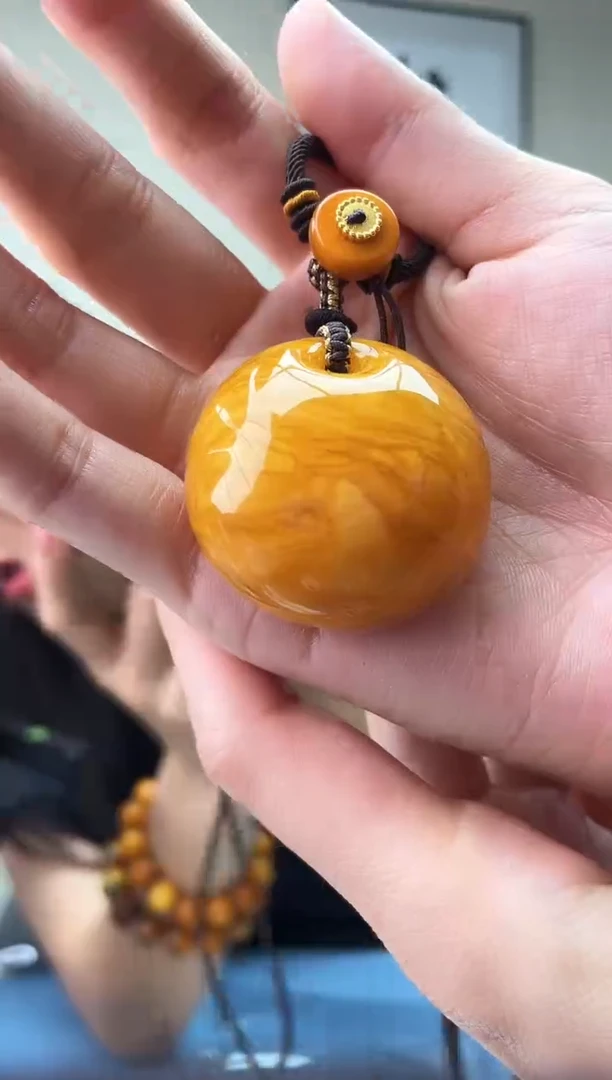琥珀未镶嵌珠宝奇石T0假一罚十多样性发其一