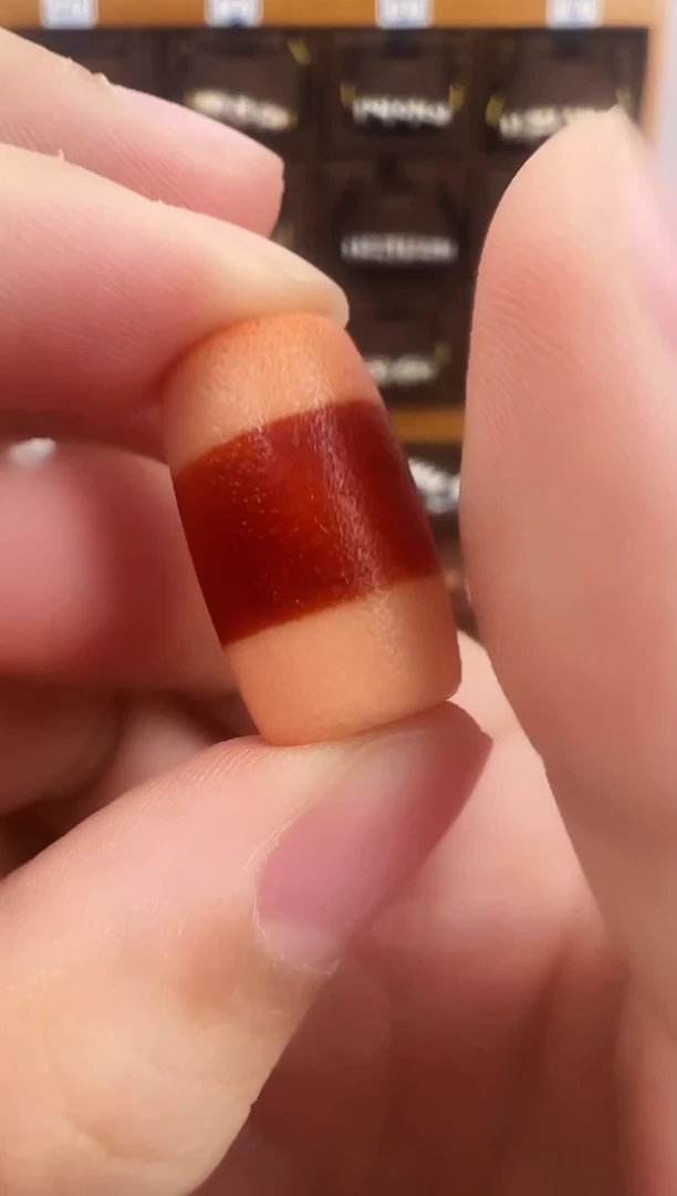 玛瑙/玉髓（覆膜）颈饰未镶嵌105.（微瑕）