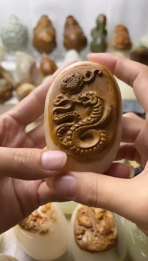 方解石棉纹正常不退换蛇