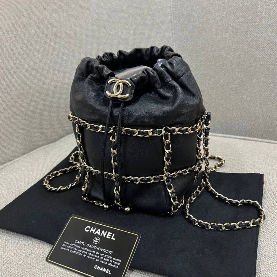 95新 Chanel/香奈儿 黑金链条抽绳水桶斜挎