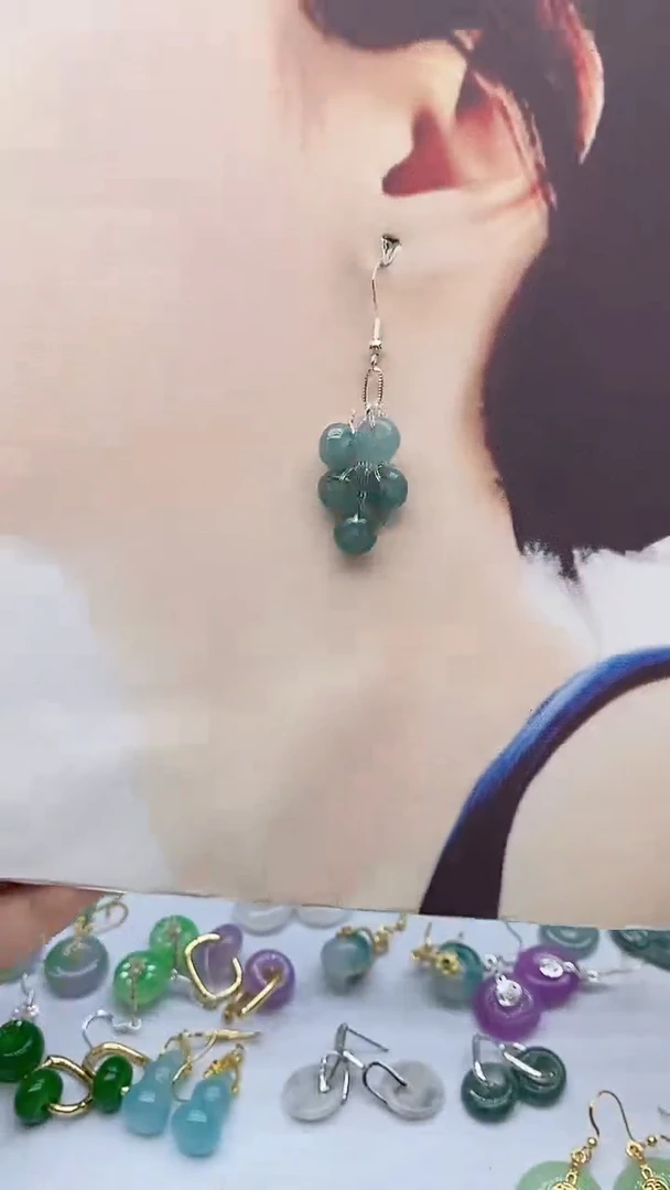 银S925镶嵌石英质玉（天山翠）耳饰214