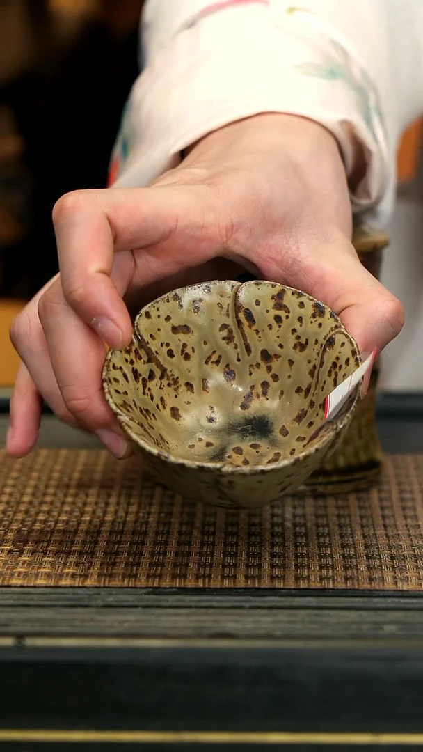 【闪购商品】紫砂茶壶GFY48金丝楠柴烧 花瓣杯