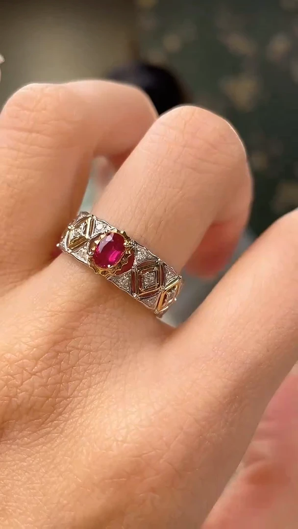 18K金镶嵌戒指红宝石无烧鸽血红主石：0.48ct