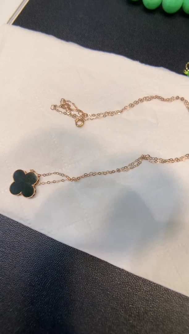 颈饰18K金镶嵌翡翠套链18K金链