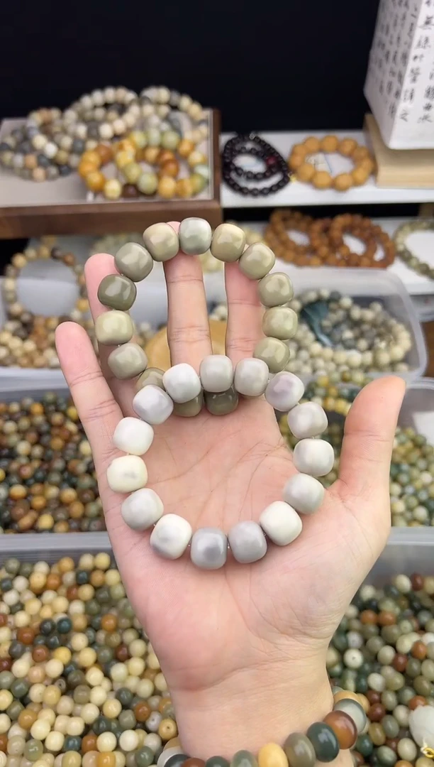 【闪购商品】菩提根/象牙果吊坠卡14干磨桶珠手串一条