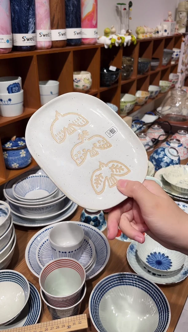 瓷片TORItoHA ナデ角中皿(白)