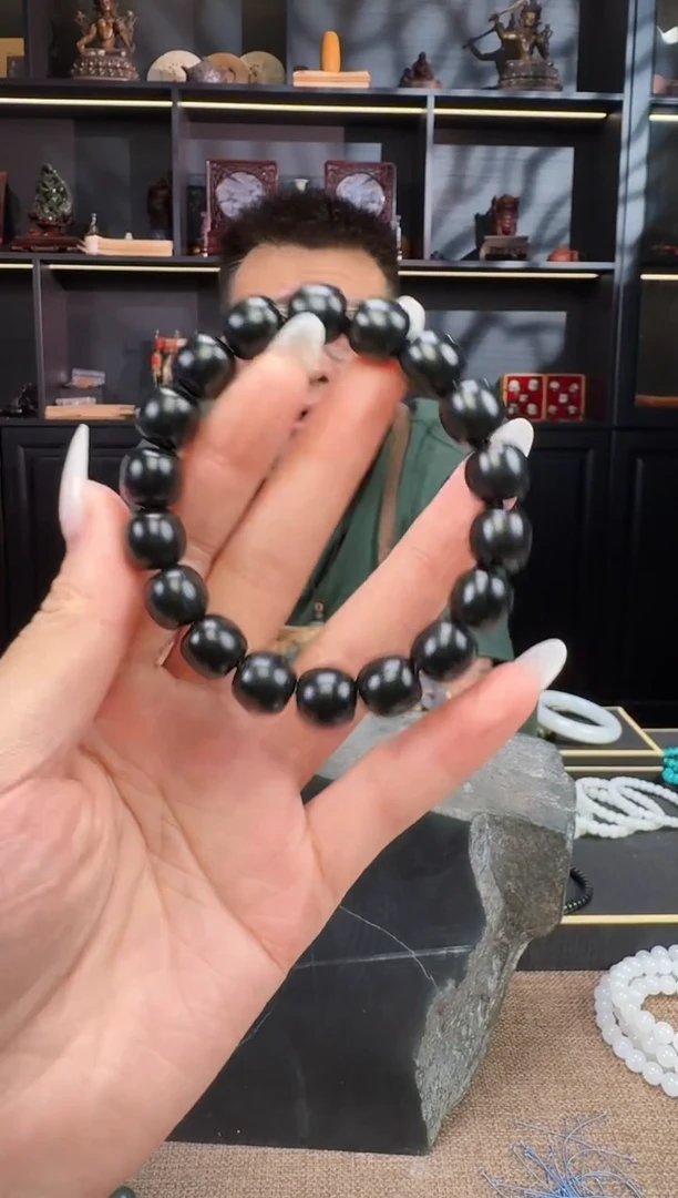 和田玉未镶嵌颈饰12mm塔青老型手串