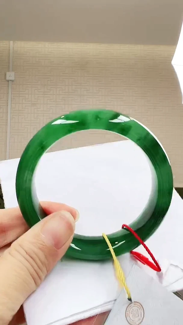 未镶嵌手镯石英质玉（非洲翠）1