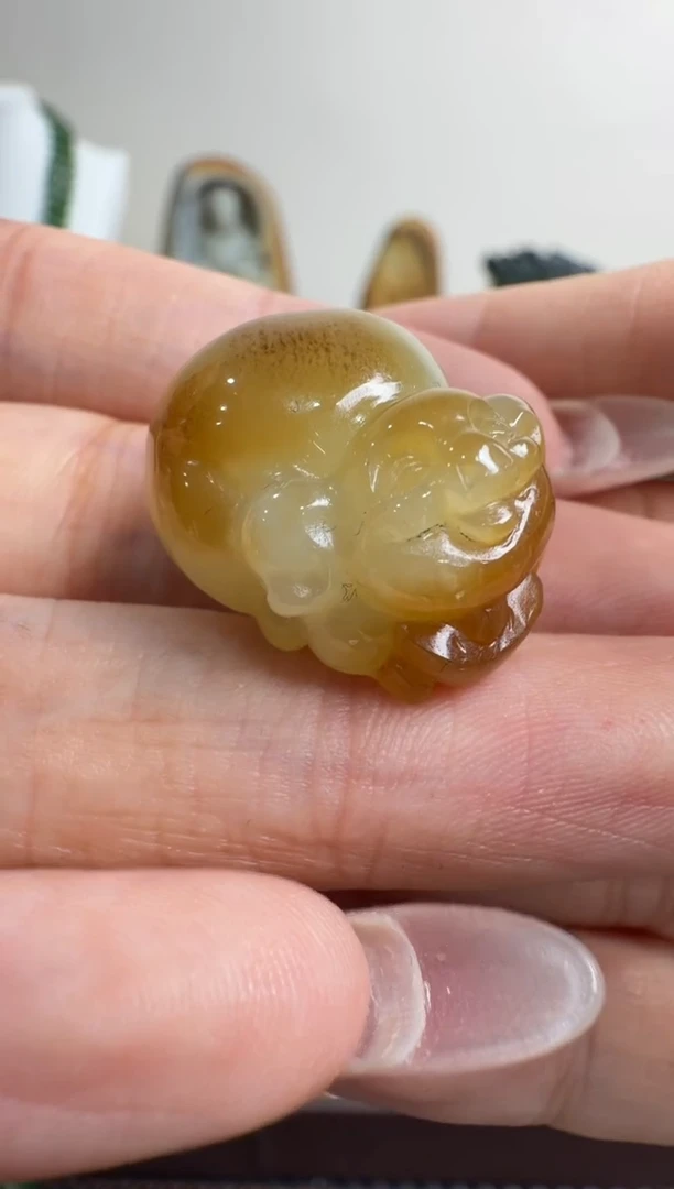 颈饰未镶嵌和田玉挂件