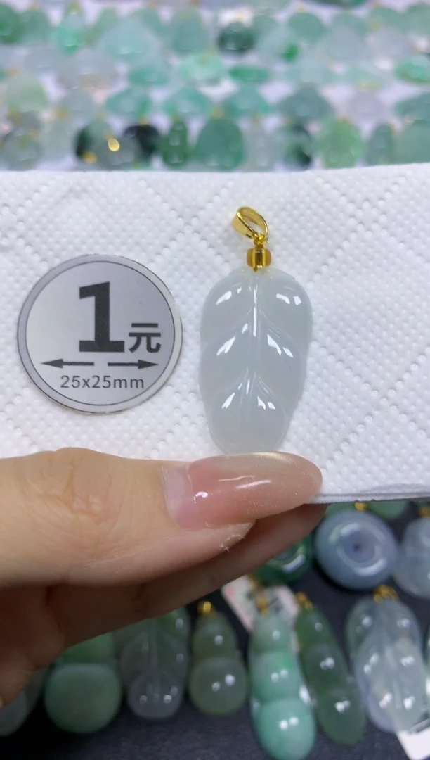 颈饰未镶嵌翡翠天然翡翠A货