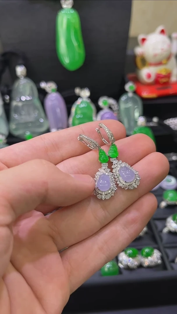 18K金镶嵌翡翠耳饰耳坠