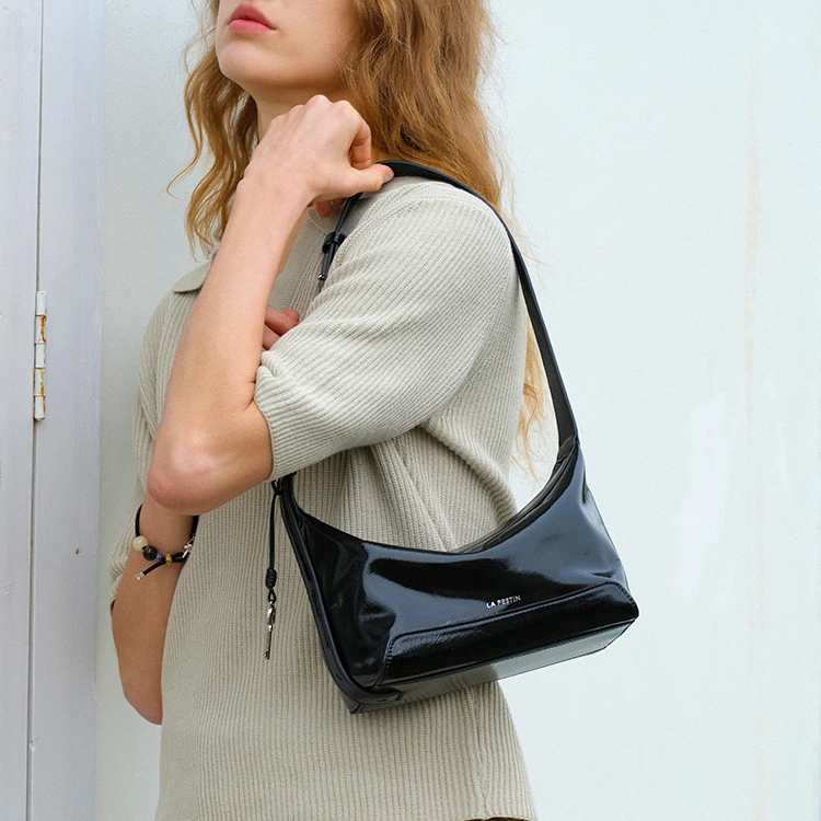 【清仓】【拉菲斯汀】头层牛皮莉莉手提饭盒包女单肩腋下单肩包622557