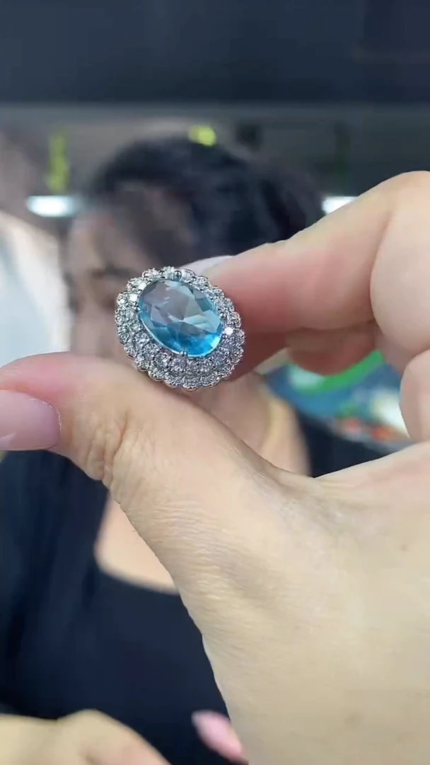 未镶嵌戒指托帕石多样性发其一颜色微差