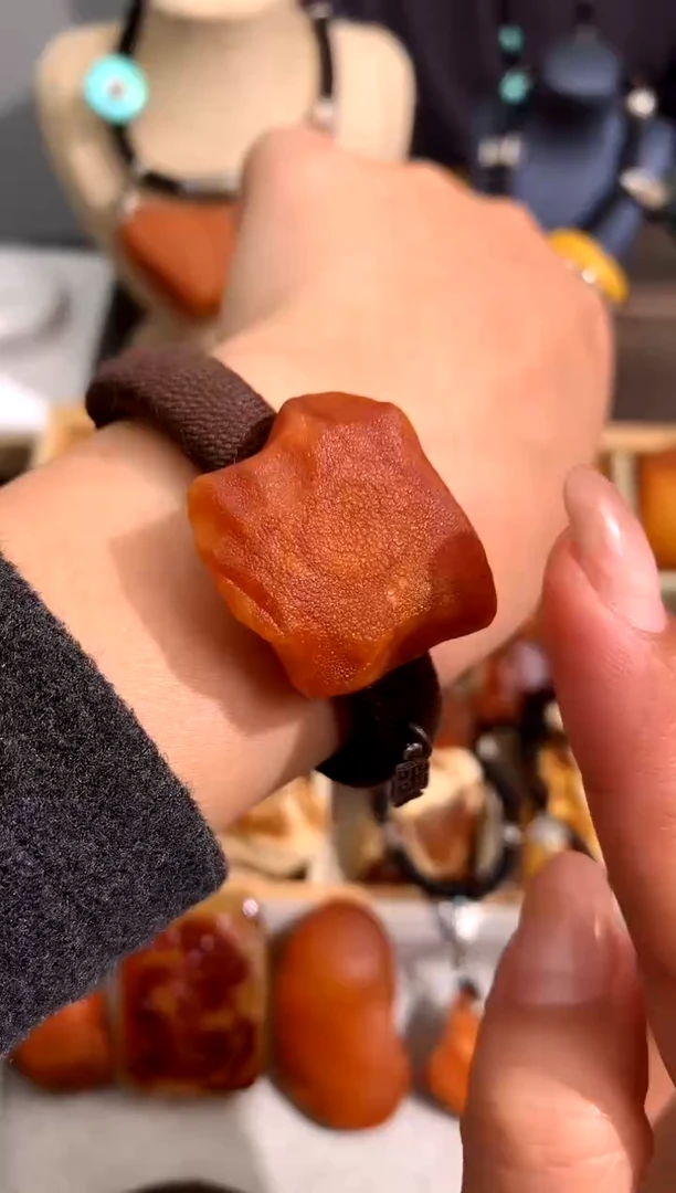 【闪购商品】蜜蜡裸石未镶嵌似玉