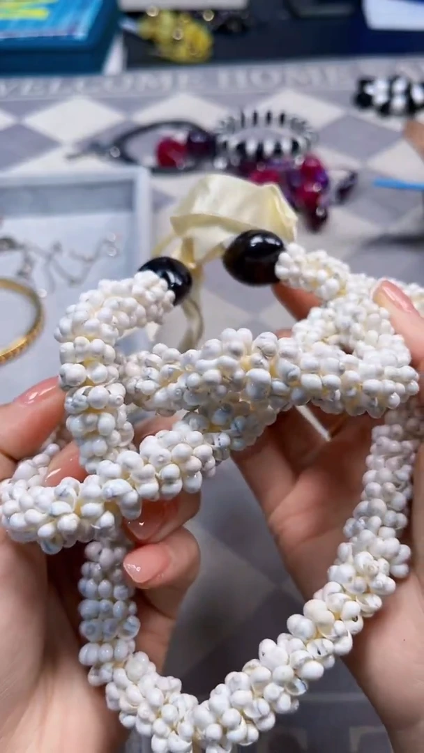 非金属无如图所示时尚饰品