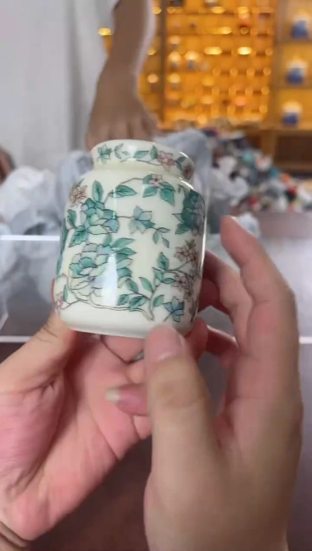 瓷片鸣盏居11111111山茶花茶叶罐