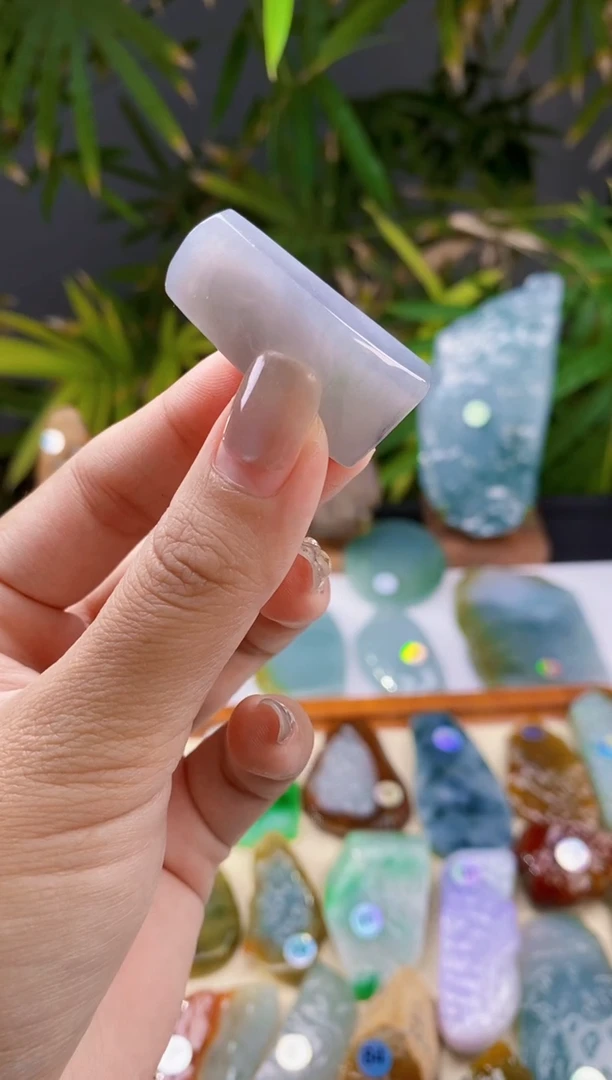 未镶嵌定制翡翠翡翠