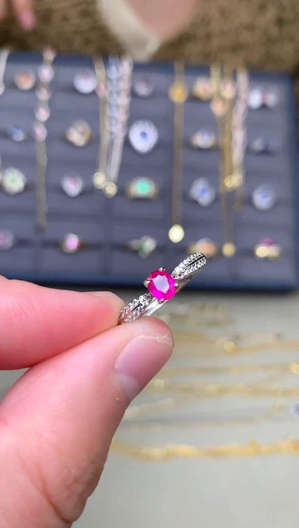 银S925镶嵌戒指红宝石戒指