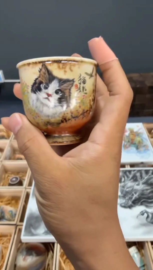 以笔为心，以瓷为纸。
