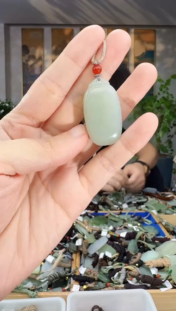 未镶嵌和田玉挂件拍一发一