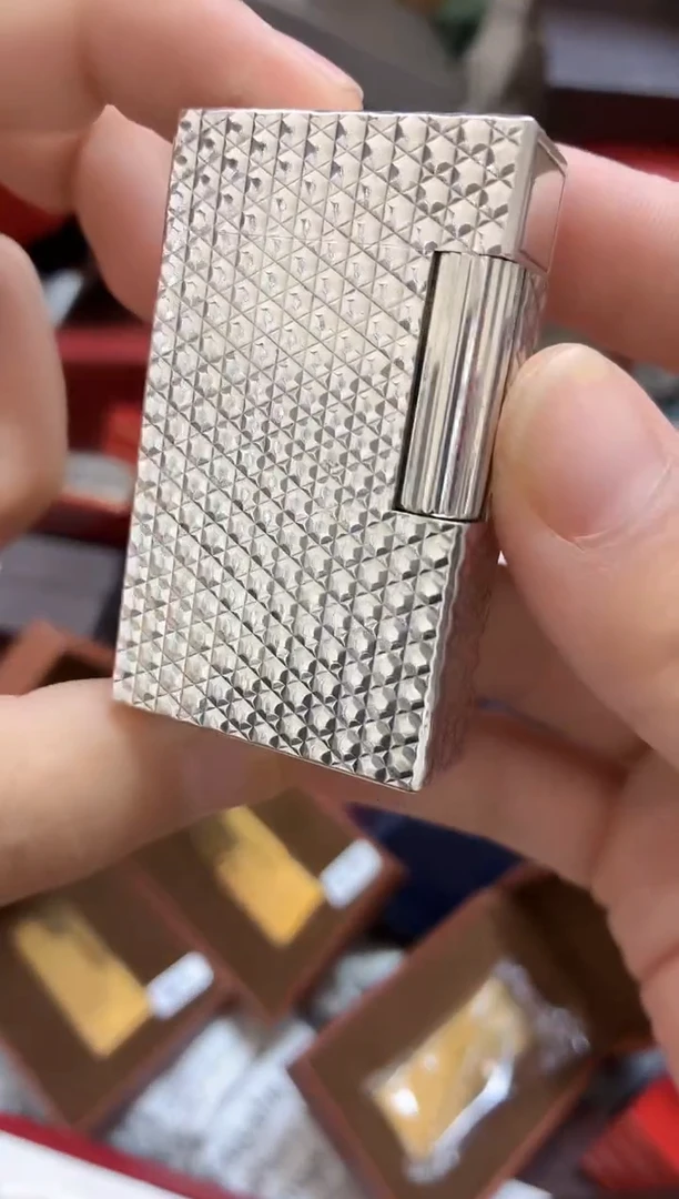 L1大银圆圈纹打火机