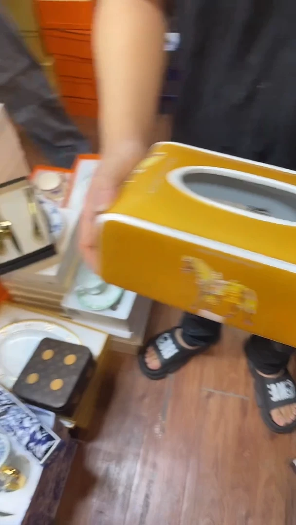 杯鸿辉家品牌瓷器，京东包邮！