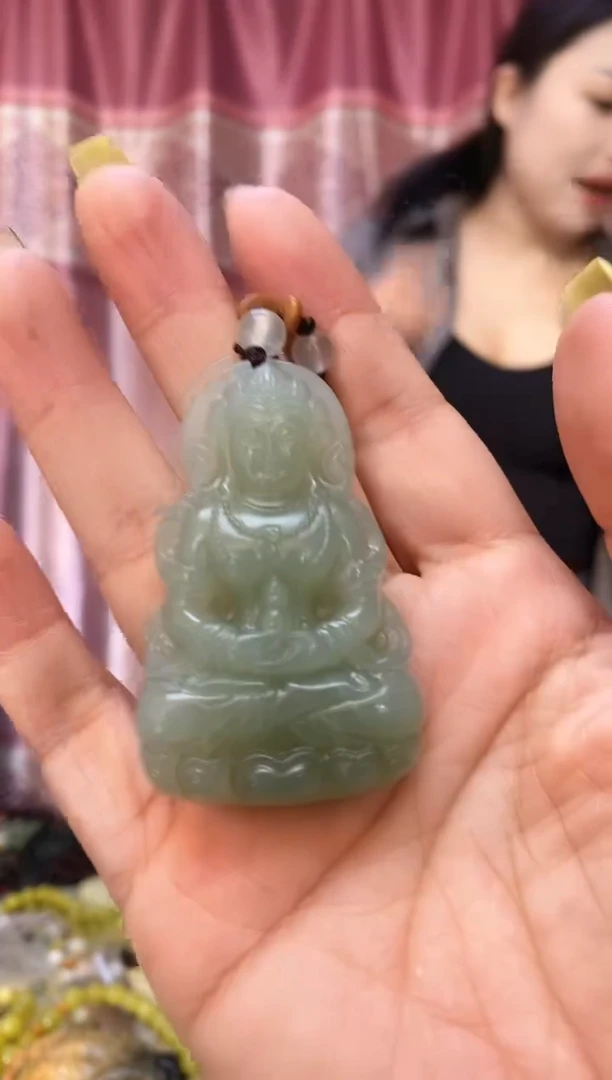 未镶嵌岫玉吊坠