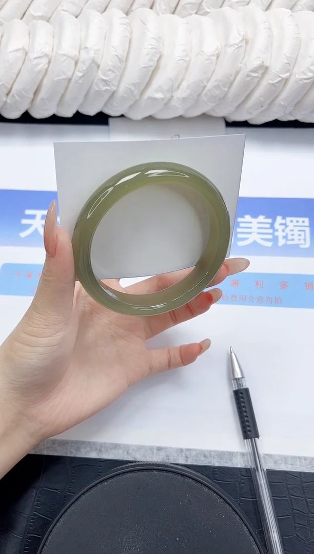 未镶嵌手镯石英质玉70-62