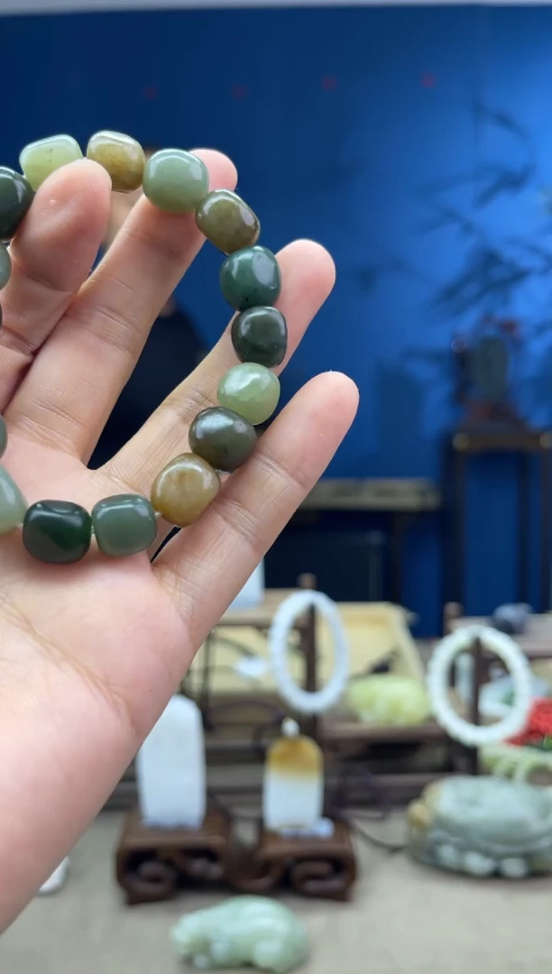 和田玉未镶嵌颈饰1