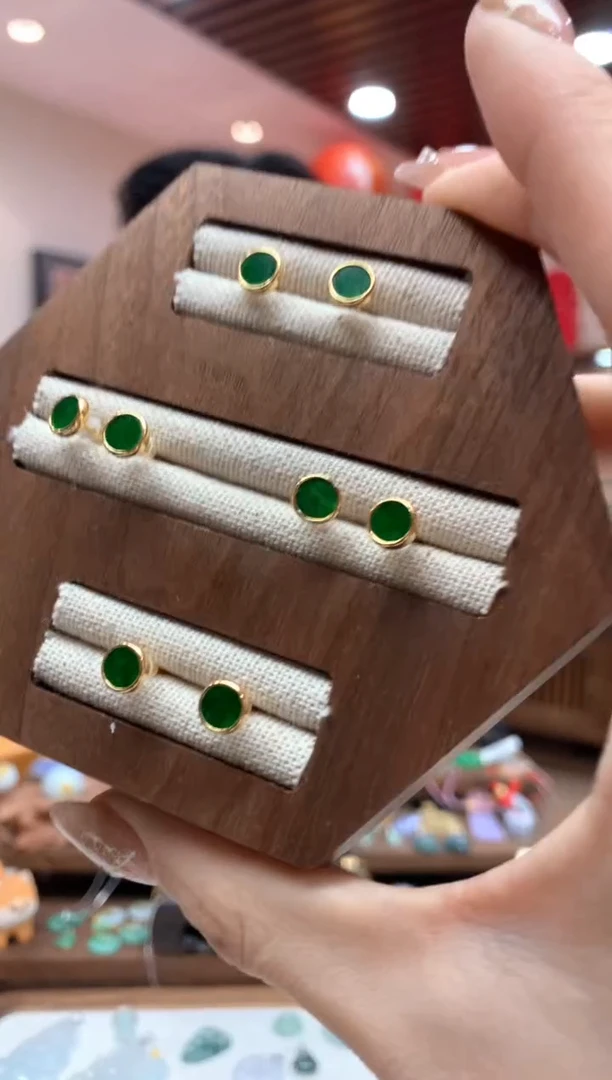 【闪购商品】翡翠耳饰银S925镶嵌耳钉多样性发货1件