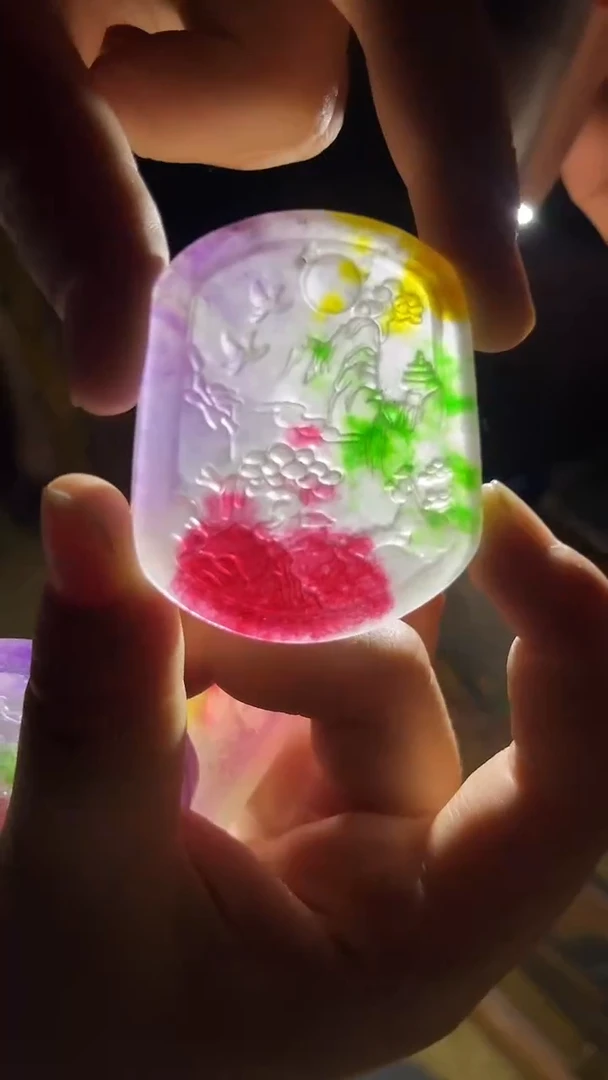 和田玉未镶嵌挂件飘彩山水牌