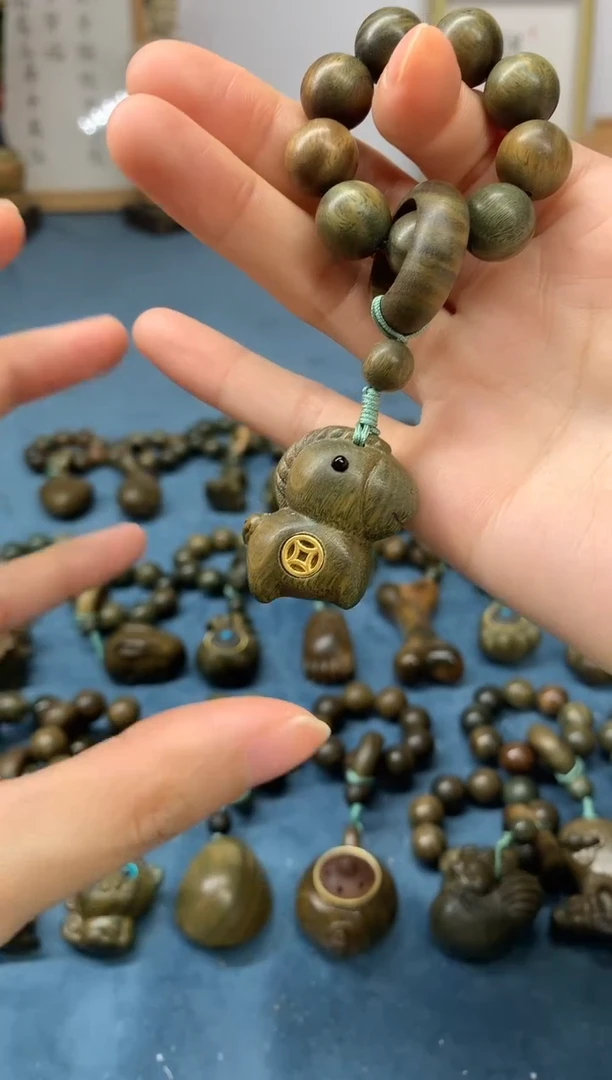 【闪购商品】维腊木（绿檀）把件马上有钱 盘玩件