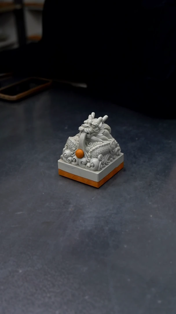 【闪购商品】8公分天然原石手工雕刻