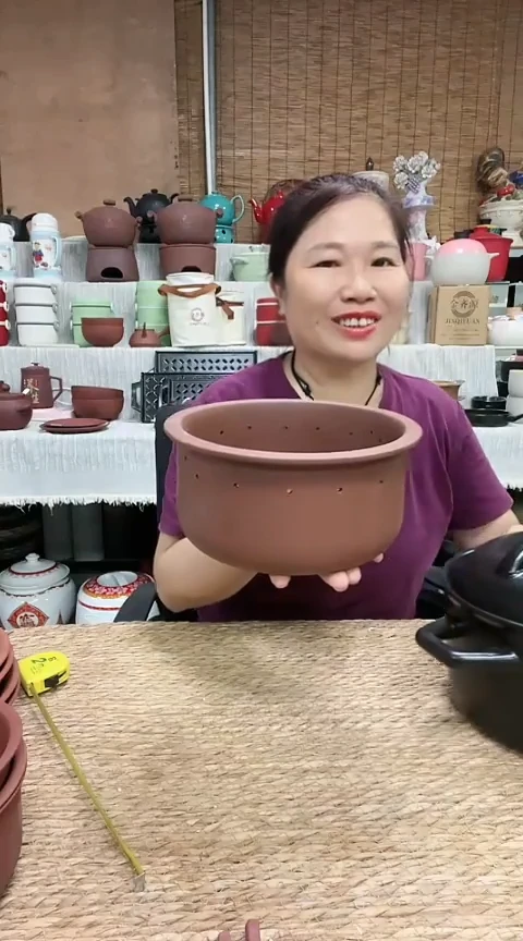 瑕疵紫砂蒸屉一个