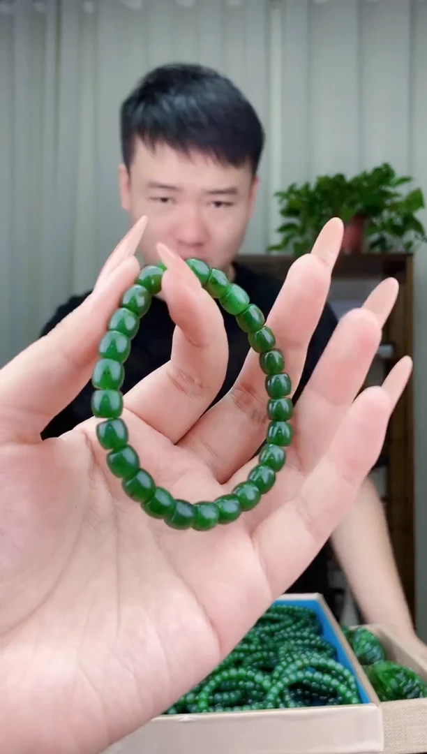 未镶嵌和田玉挂件拍一发一，多样性发货！