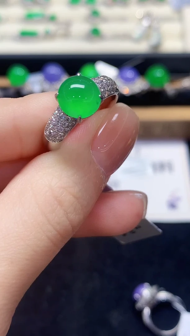 18K金镶嵌戒指翡翠萍****6LSR