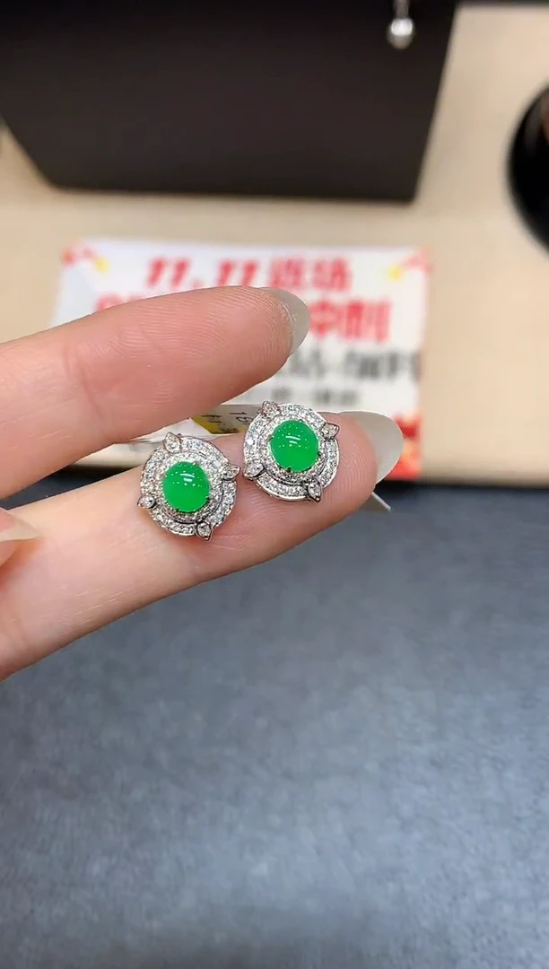 18K金镶嵌翡翠耳饰蛋面【无服务费