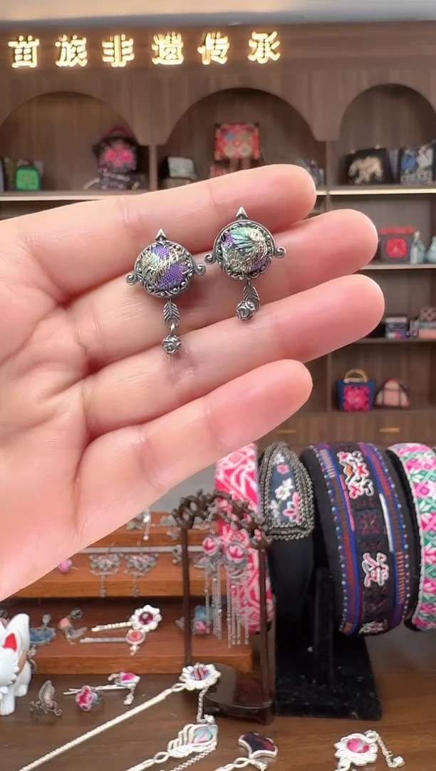 【闪购商品】织绣扶光苗绣传承105