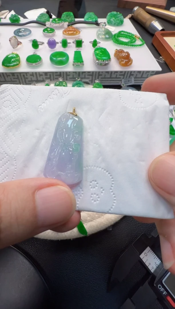 翡翠18K金镶嵌吊坠(不含链)680