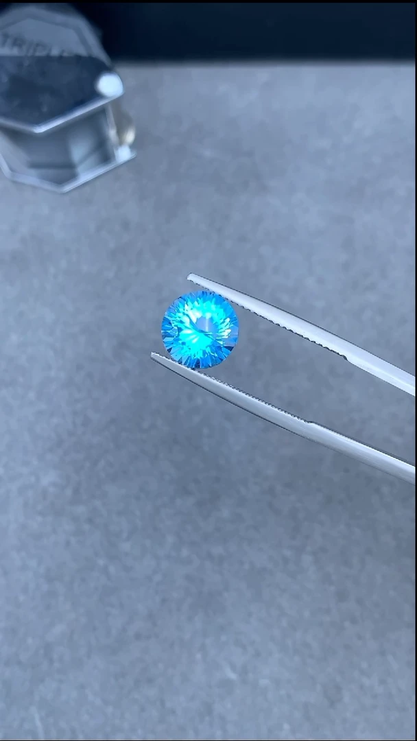 未镶嵌裸石托帕石4.27克拉