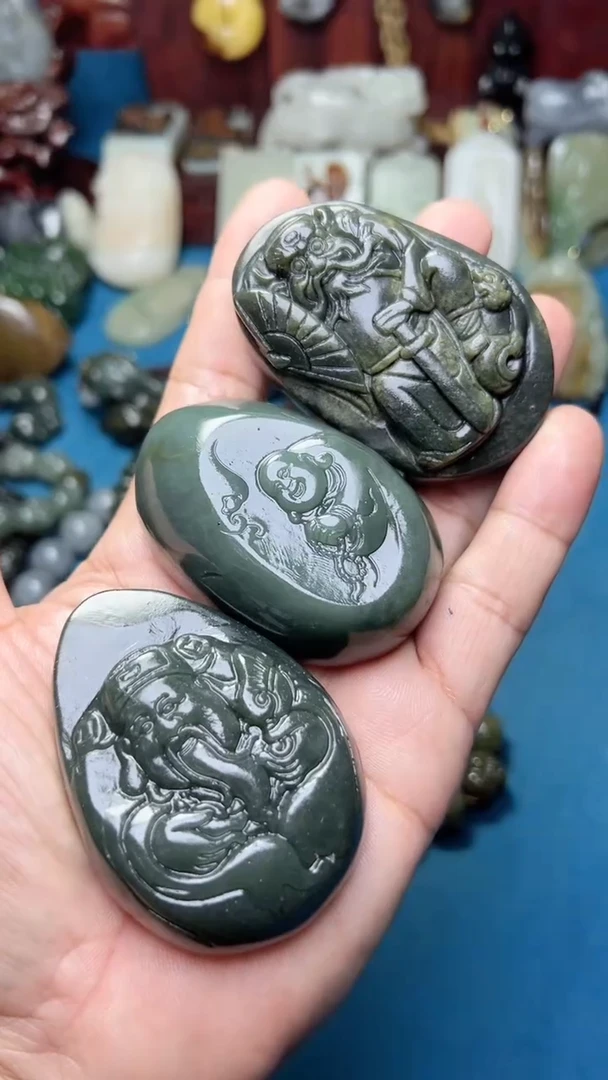 和田玉未镶嵌把件3