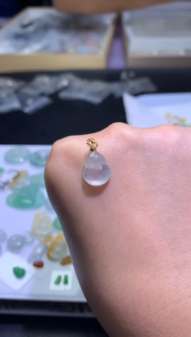颈饰未镶嵌翡翠净货