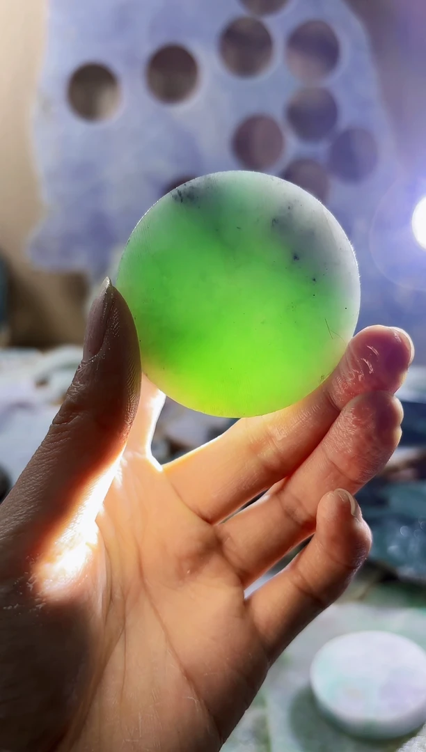 翡翠未镶嵌颈饰翡翠A货 陈谭335