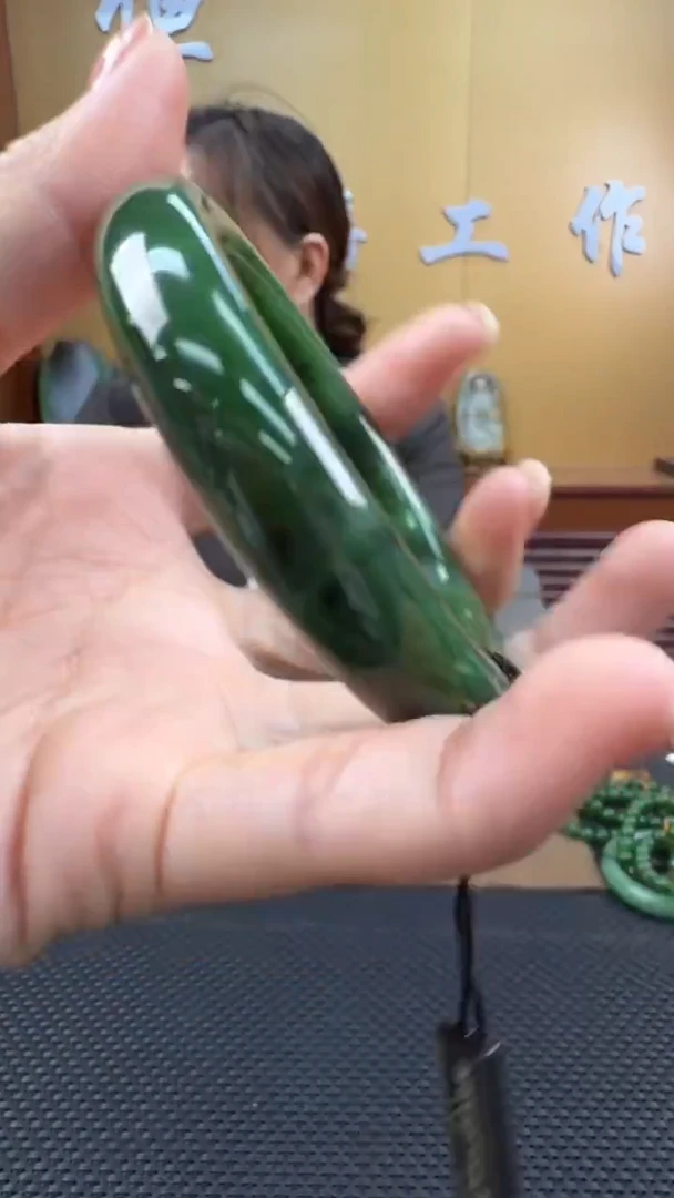 颈饰未镶嵌和田玉手镯59