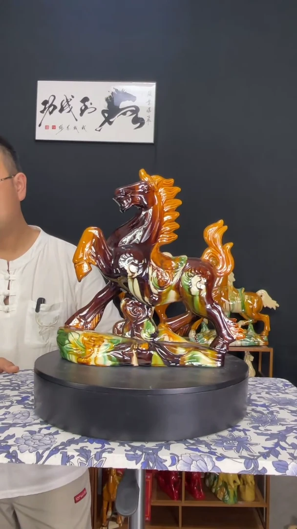 陶瓷富贵马棕色高32cm