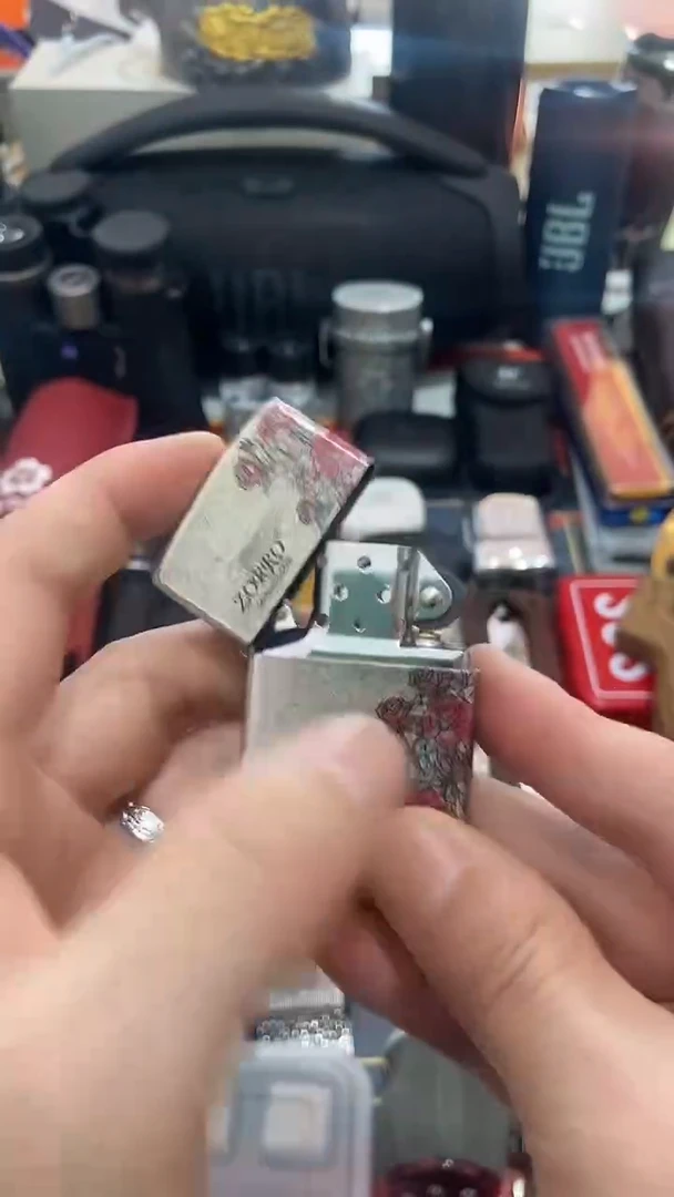瓷片闪购商品 如图所示
