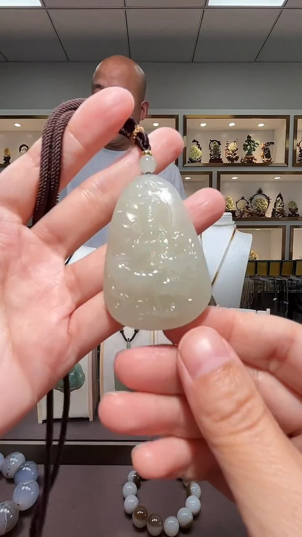 和田玉未镶嵌颈饰苏